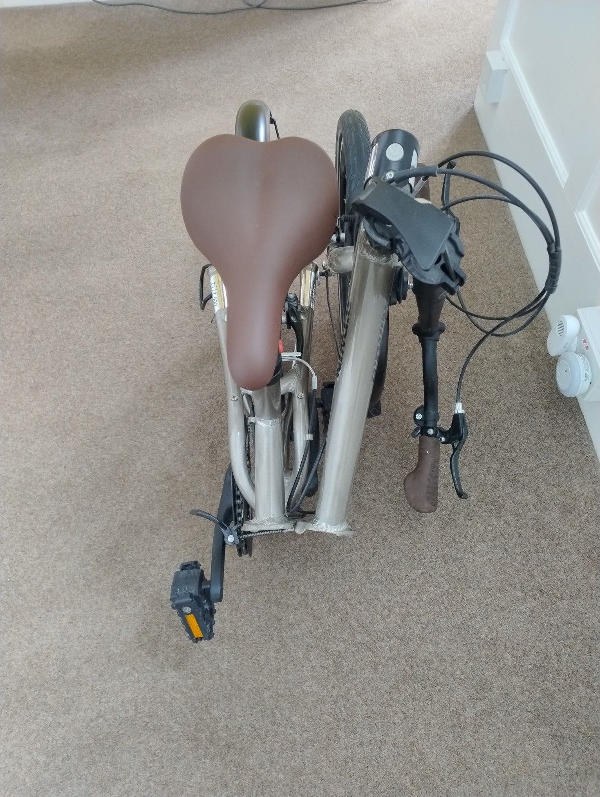 BTWIN Tilt 900 Folding Bike 9-Speed, Lightweight (Pristine cy,See Images)