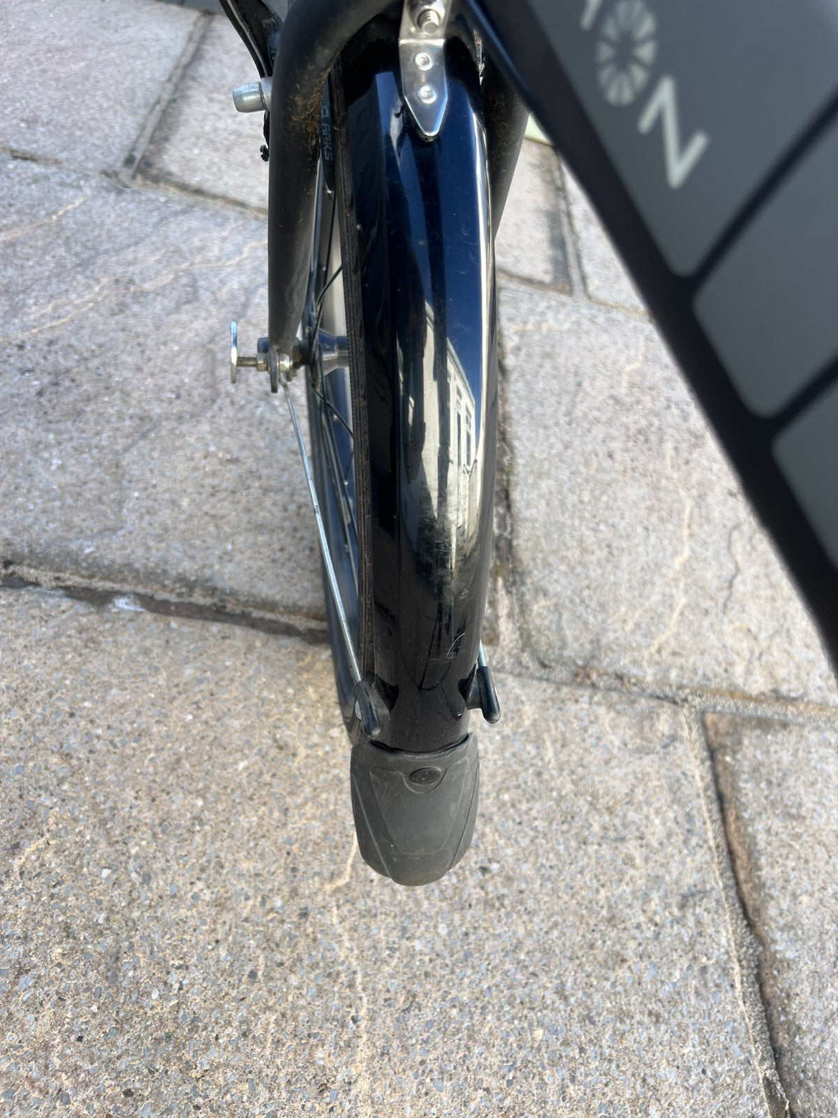Dahon Vitesse D7 HG Folding bicycle.