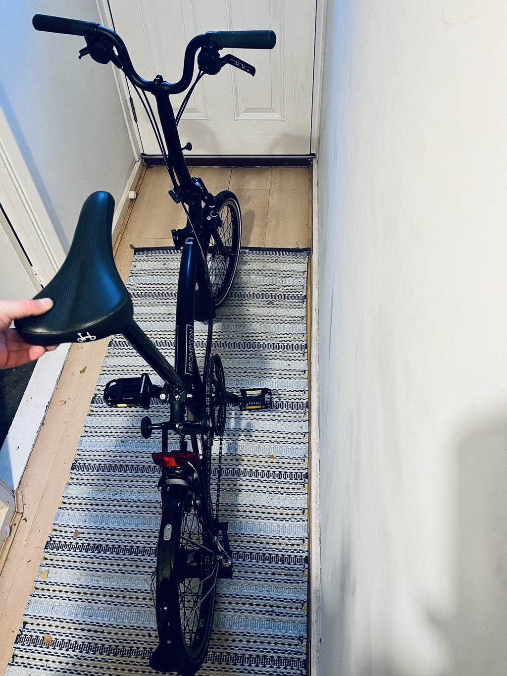 Brompton Bike 6-Speed Explore 2024, Black Mid Handlebar