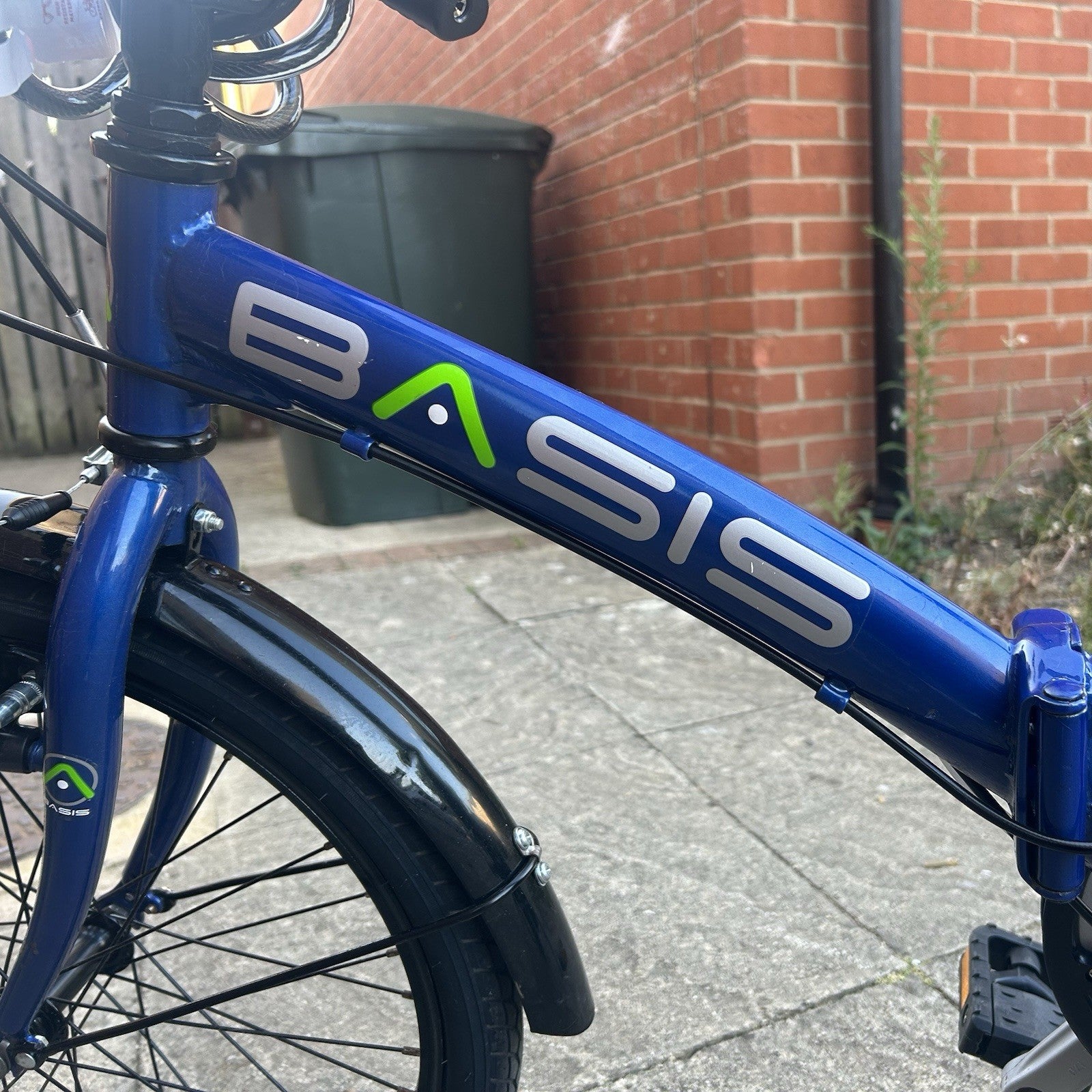 BASIS Compact 20in Blue Folding Bike 6-Speed Shimano, Mudguards Kickstand