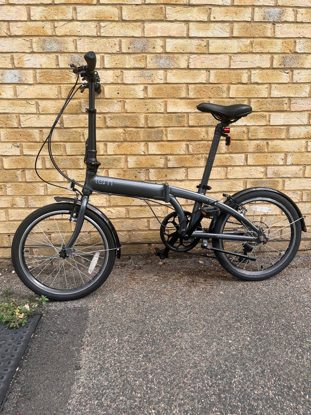 Tern Link A7 Folding Bicycle 20" 7 Speed - grey, easy carry