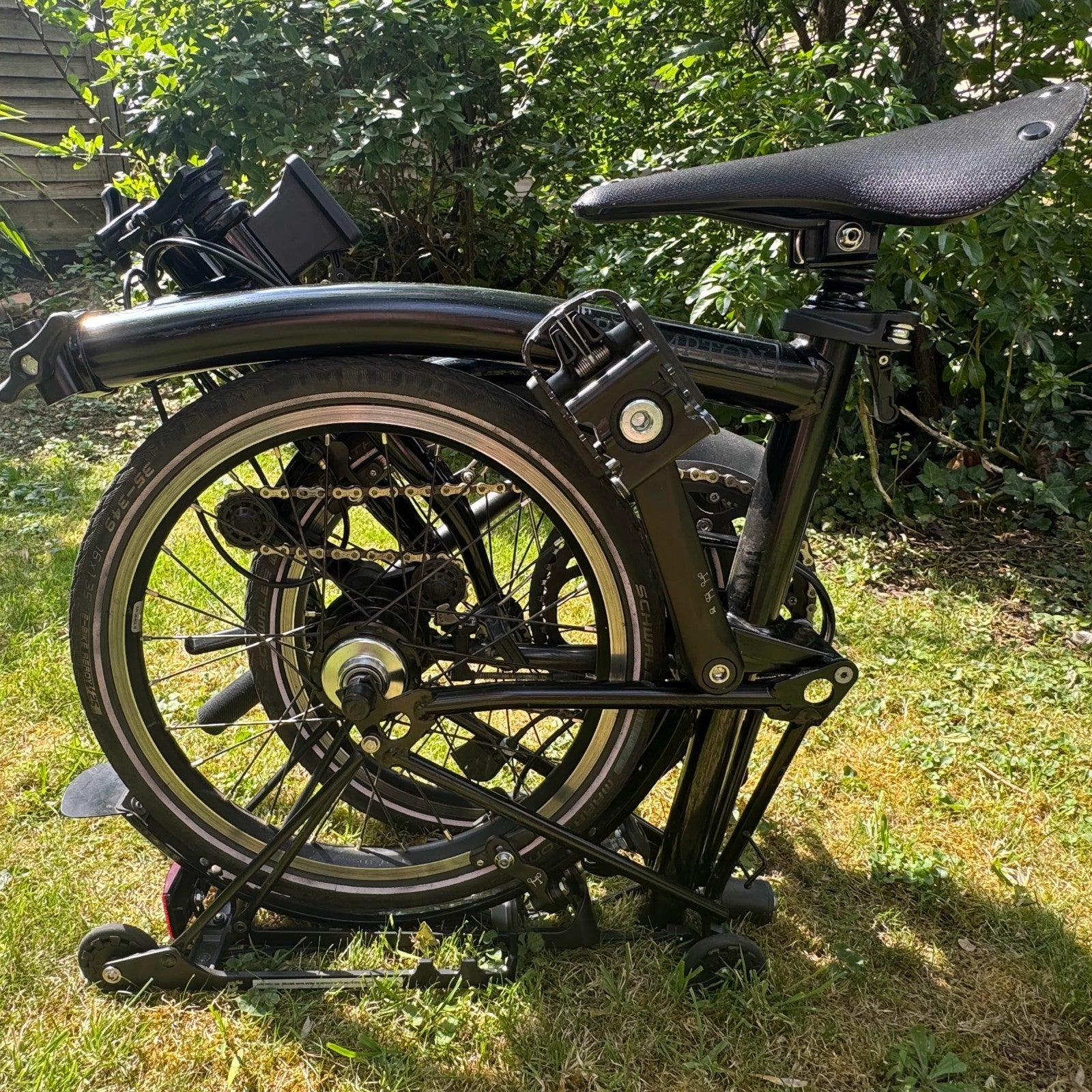 Brompton C‑Line S6L Black Edition Roller Rack – Low Handlebar – 6‑Speed - Brooks
