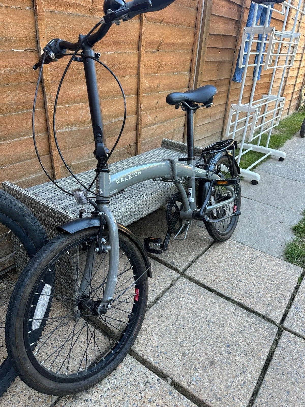 Raleigh Evo 2 Fold Up Grey Commuter Bike Excellent Condition Collection Only