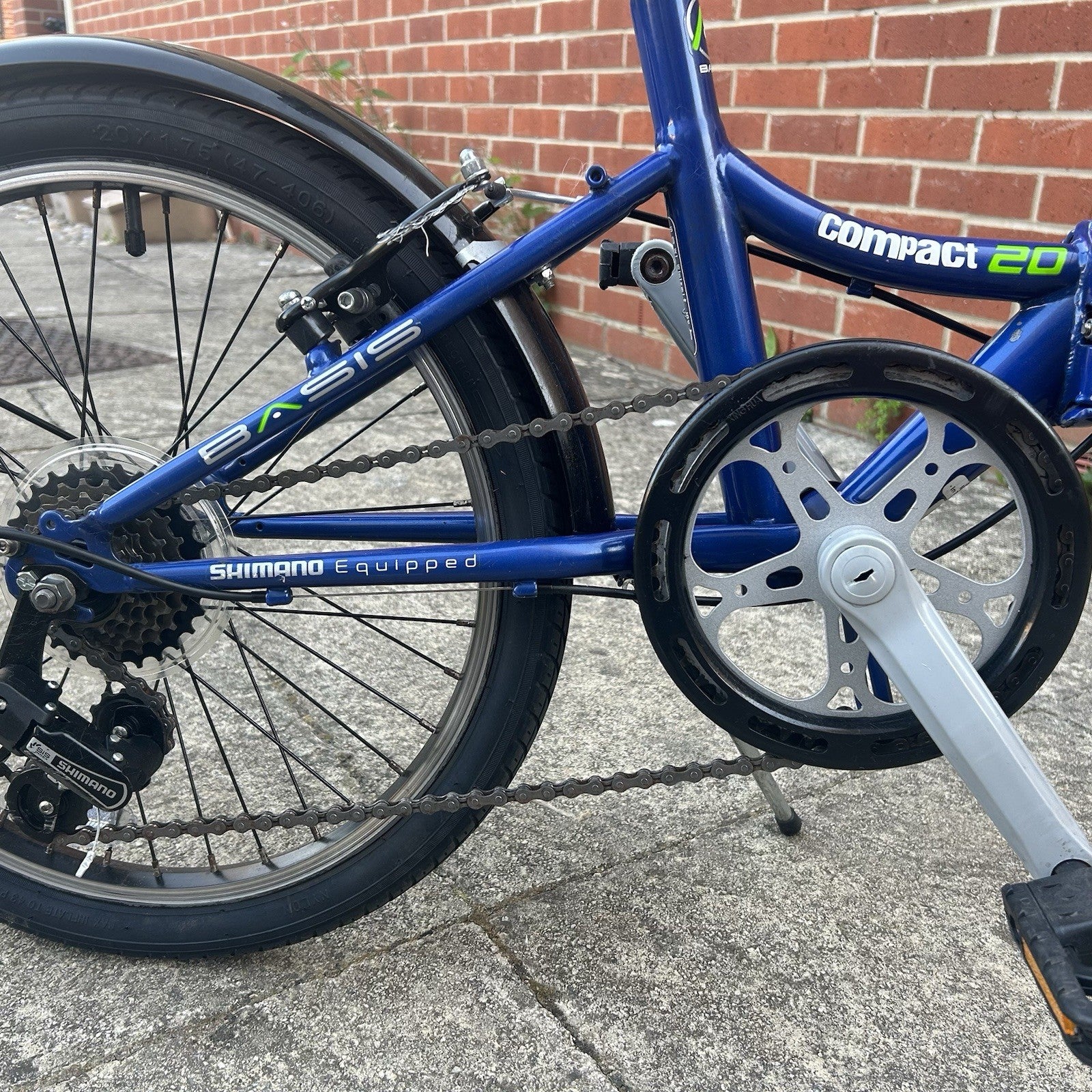 BASIS Compact 20in Blue Folding Bike 6-Speed Shimano, Mudguards Kickstand