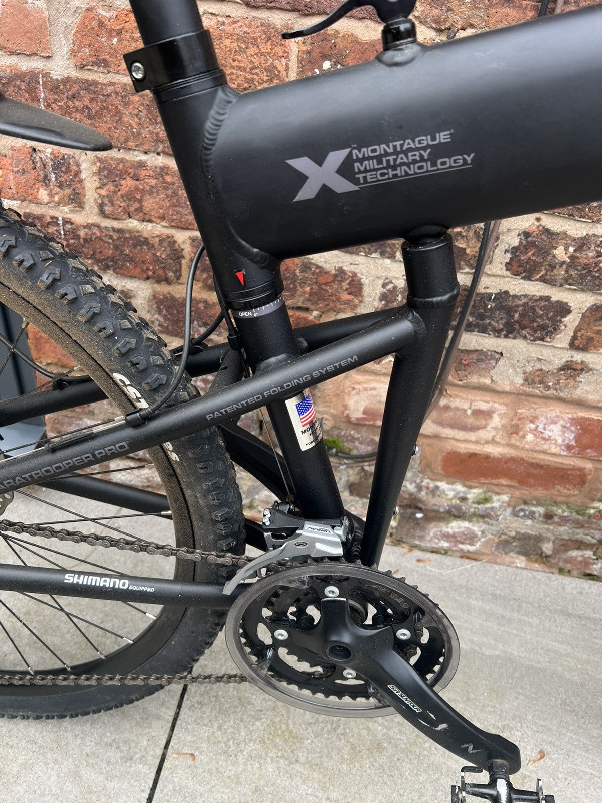 Montague Paratrooper Pro, Large, SDG Bel-Air Saddle, Defender M2 Mudguards