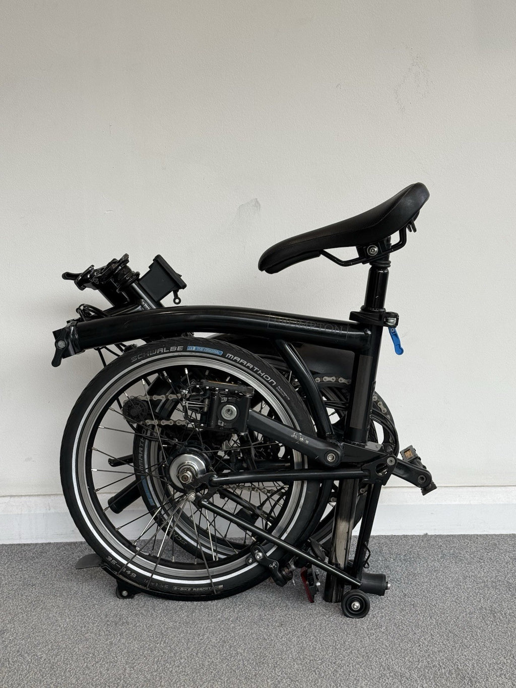 Brompton Folding Bike 6-Speed - C-Line Explore - Black Edition