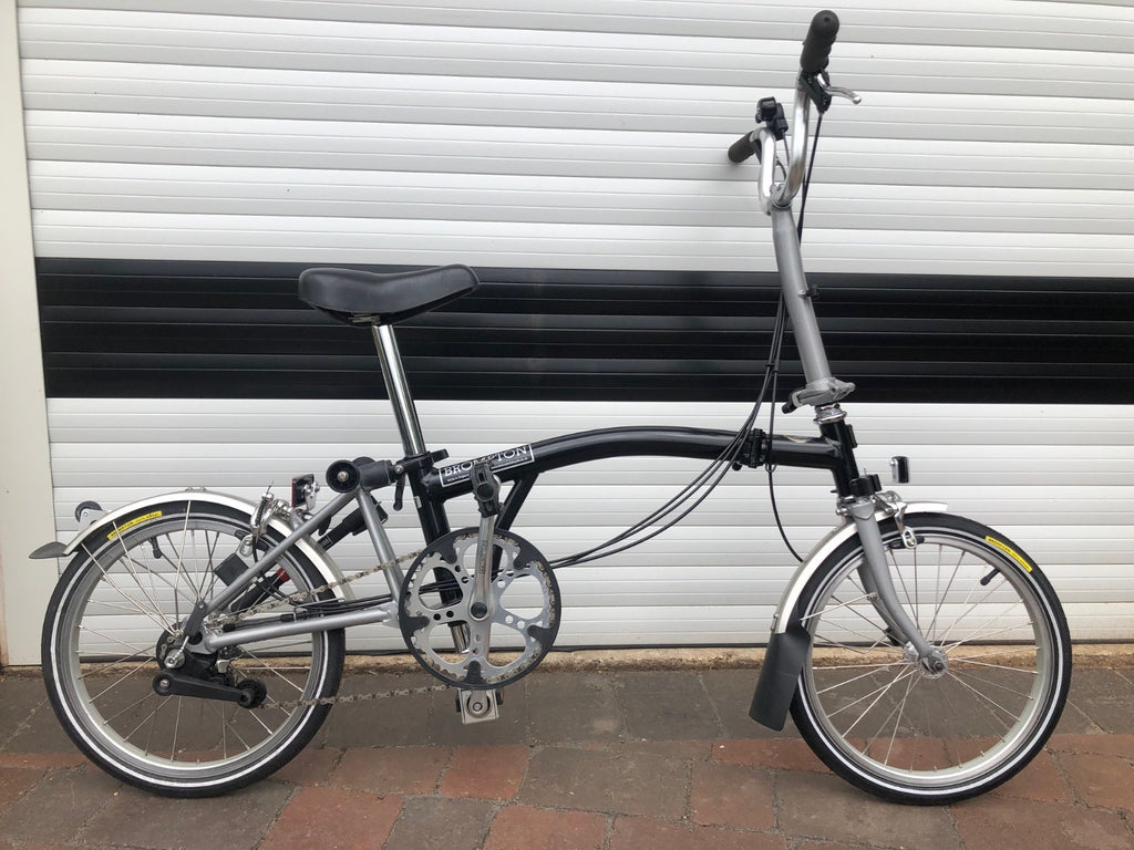 BROMPTON M6L  - BLACK/SILVER VERY GOOD CONDITION