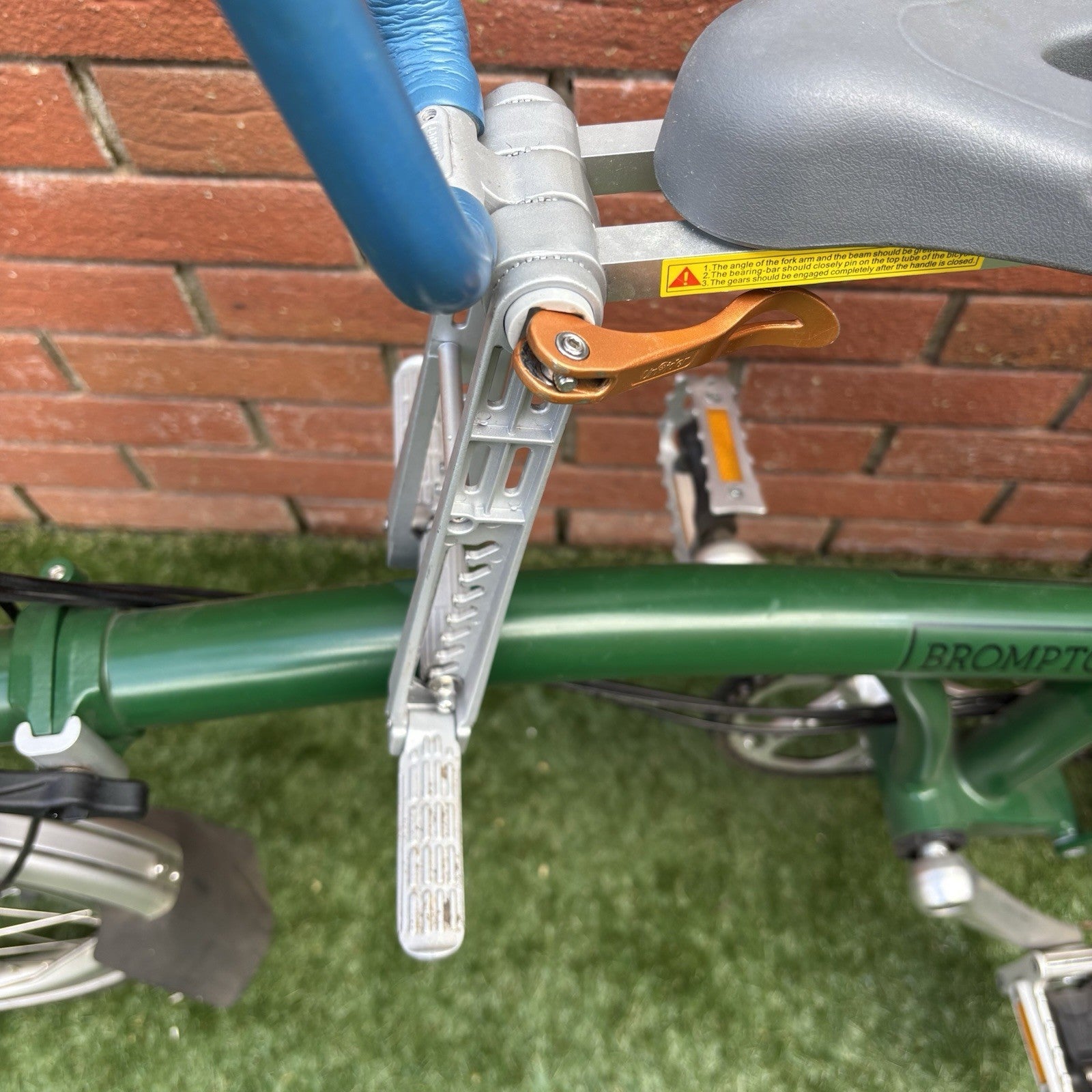 UrRider Child Bike Seat Fits Brompton, Dahon Folding Bicycle Kids  30kg