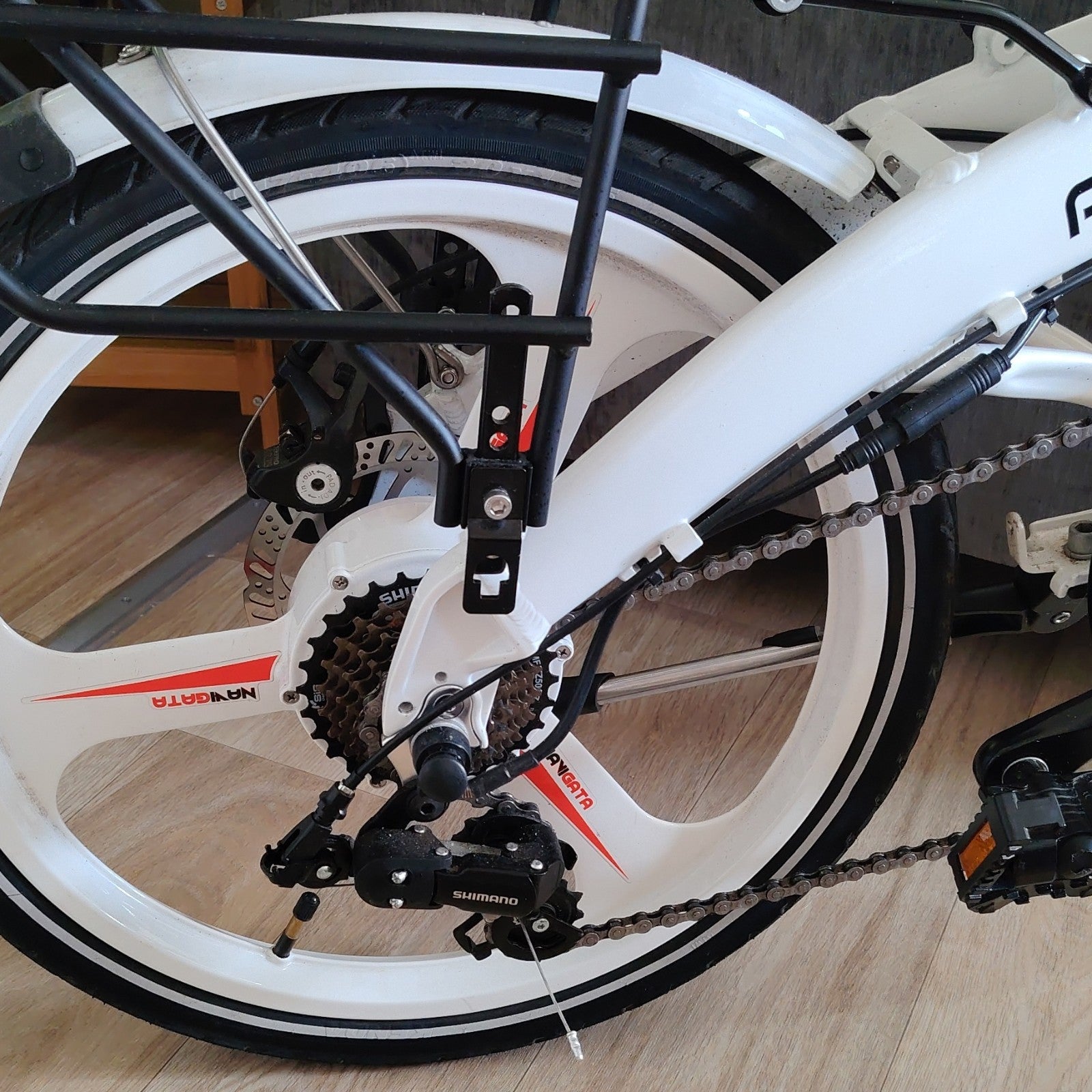 Pedibal Navigata Cie 20 in Folding Bike Disc Brake Rear Rack Lights White