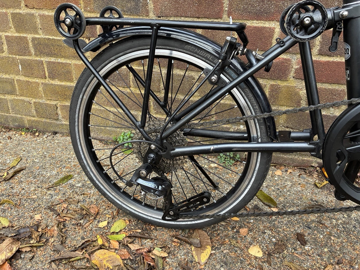 Brompton C line  Folding Bike 9 speed  16in Black 23cm