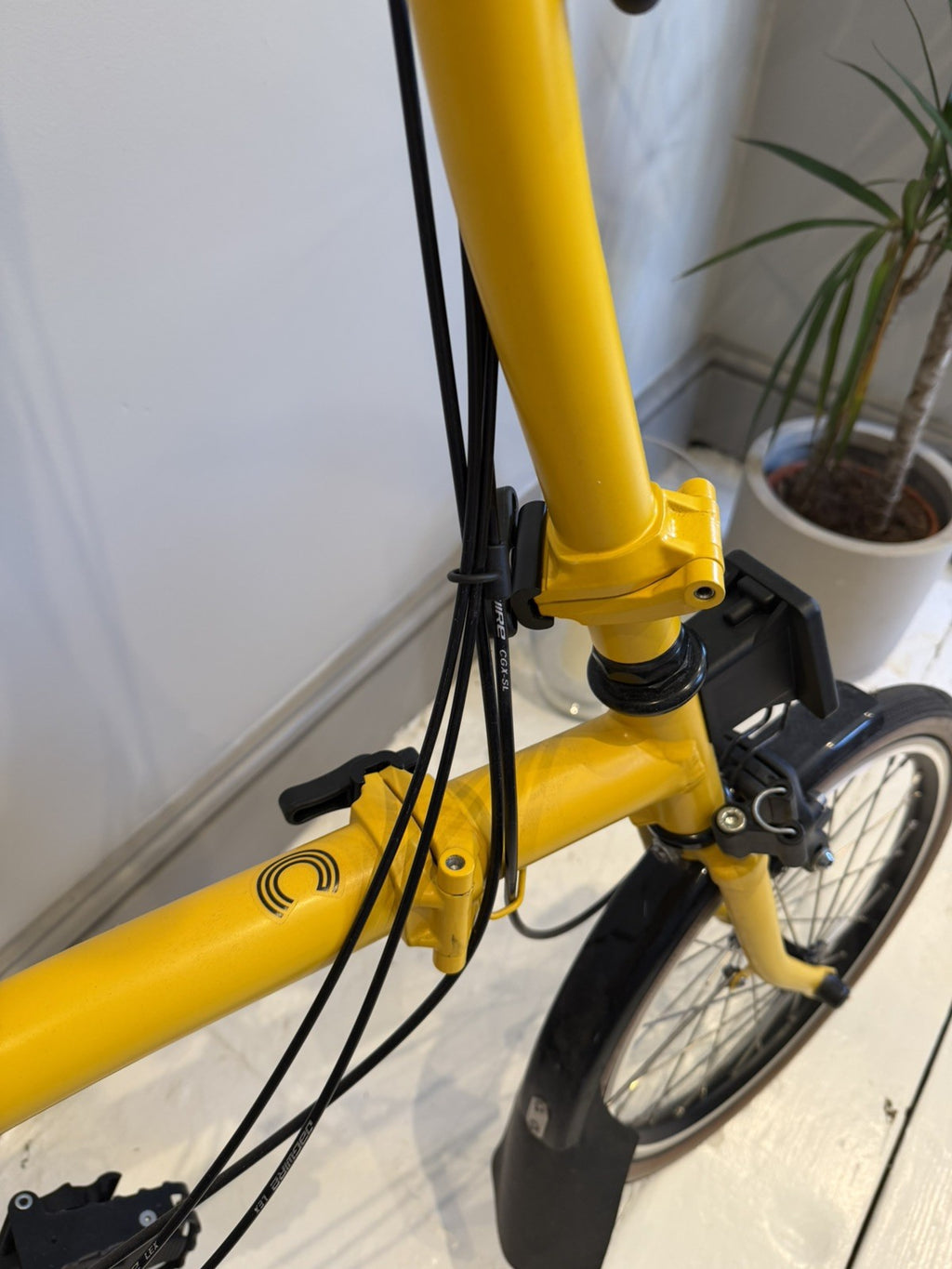 Brompton 2025 C-Line 6-speed High Handlebar - Yellow - Excellent Condition