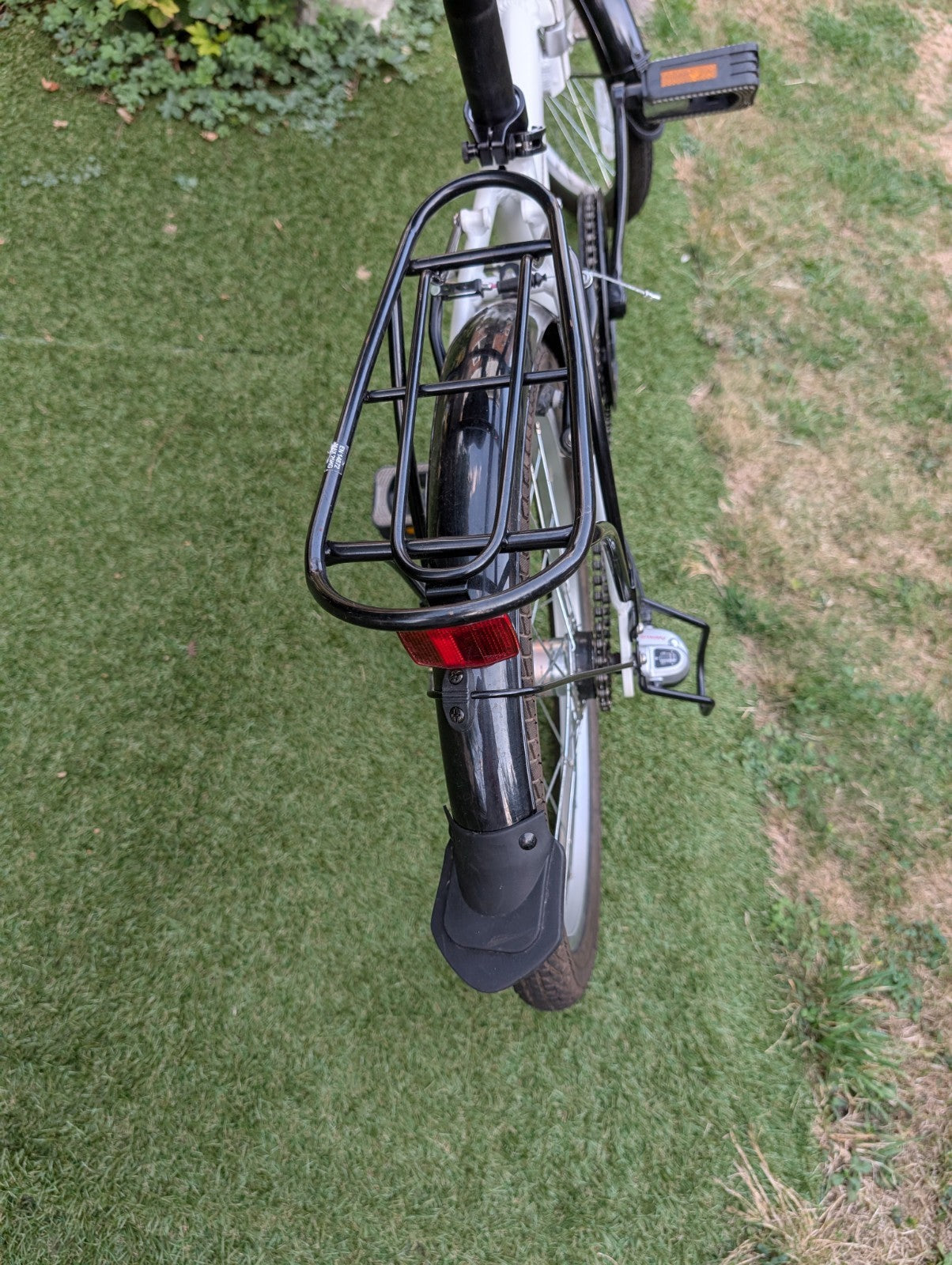 Carrera Transit 20in Folding Bike White/Black Rear Rack Mudguards Kickstand