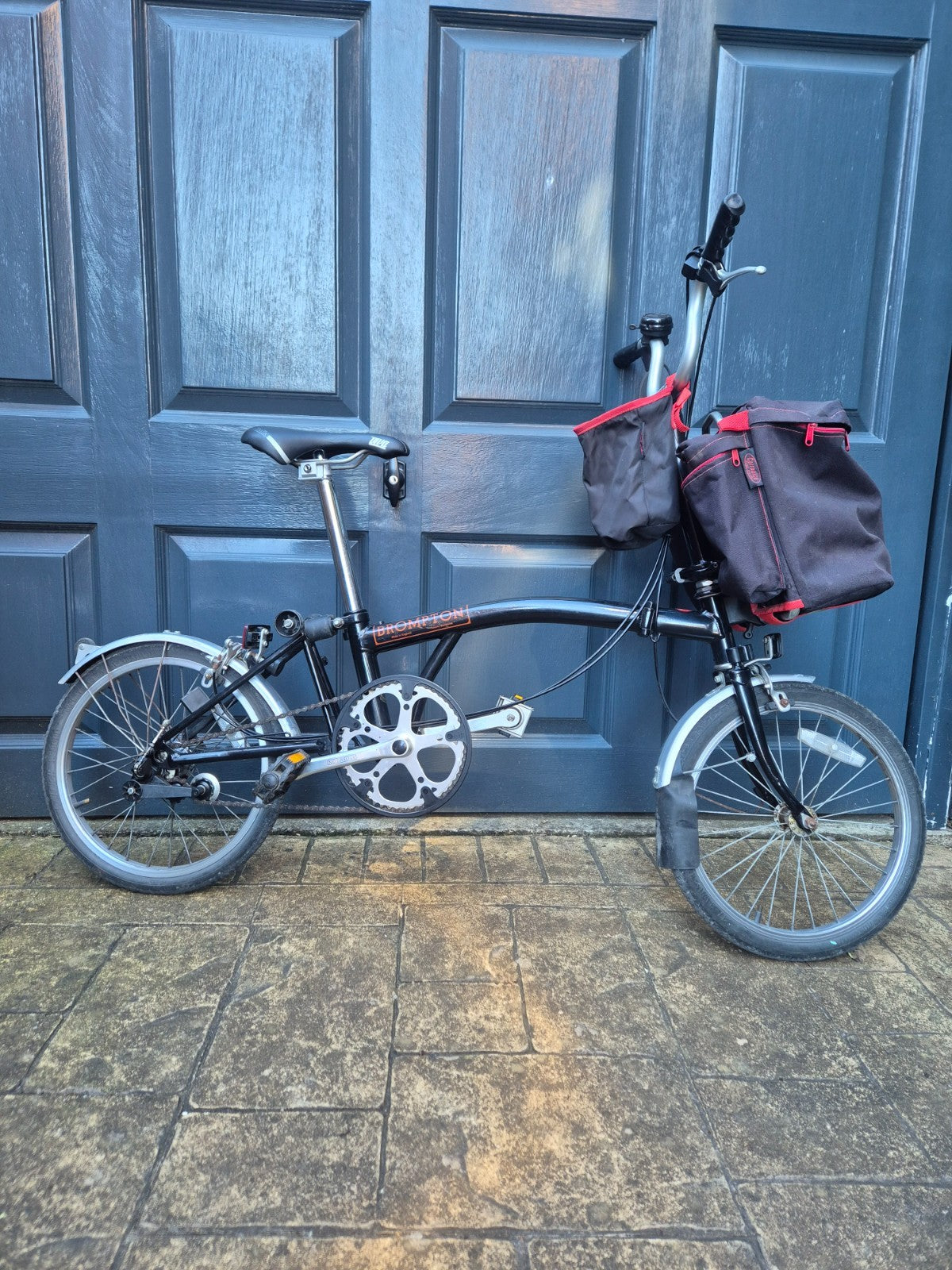 Brompton folding bike M5L in black, good condition.