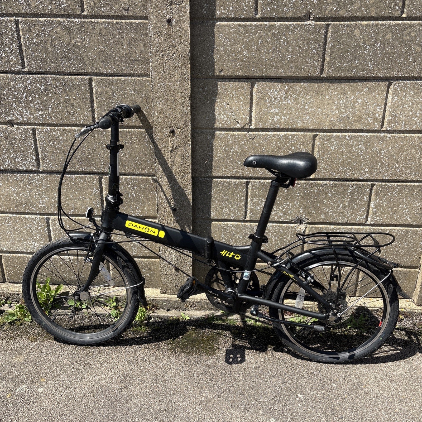 Dahon Hit 6-Speed Folding Bike Matt Black, Lightweight