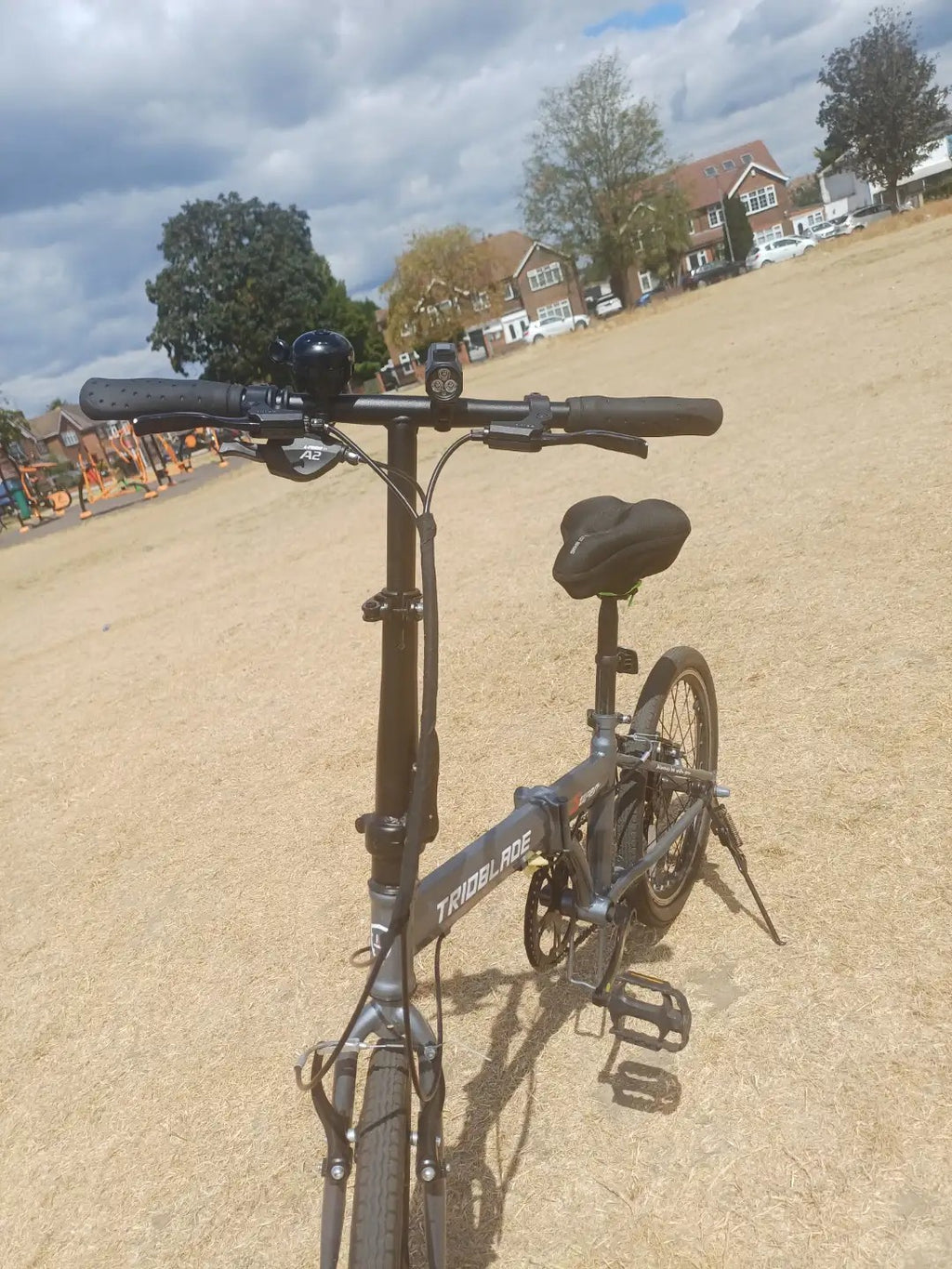 TRIOBLADE Folding Bike 20 In GREY/BLACK