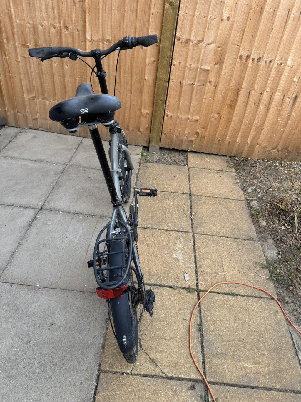 Raleigh Evo Two Folding Bike - Grey – Superb Condition - White decal