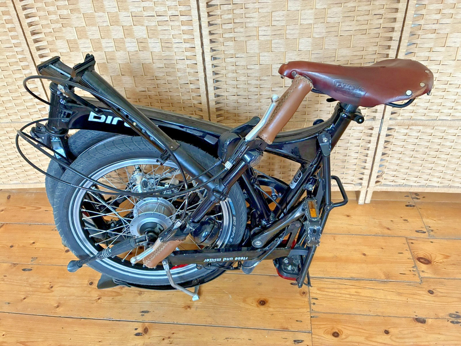 Birdy City 8 Speed Nexus Folding Bike