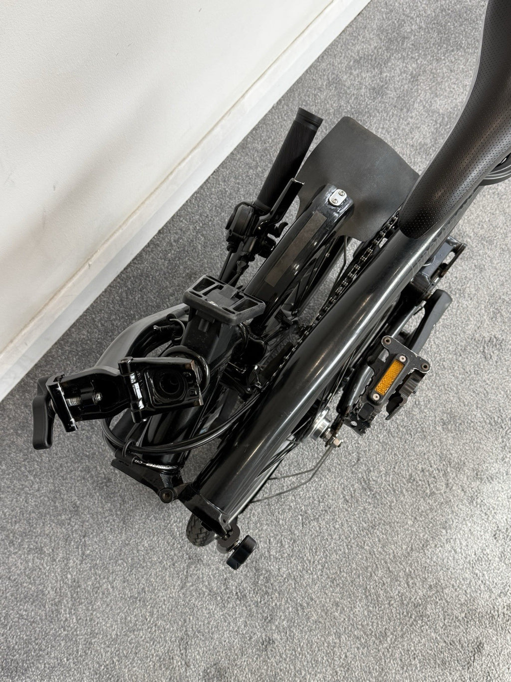Brompton Folding Bike 6-Speed - C-Line Explore - Black Edition