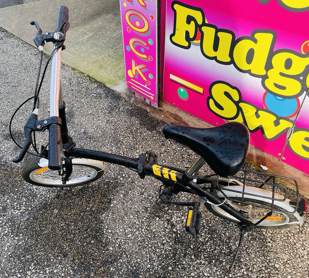 Fold-Up Unisex Bike/Bicycle In Black With Gears