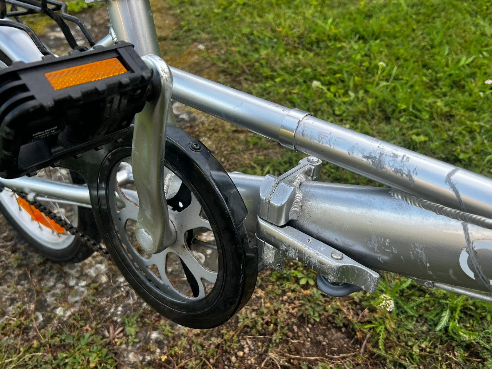 3 speed Compass folding bike (commuter, caravan or boat bike) , kickstand & rack