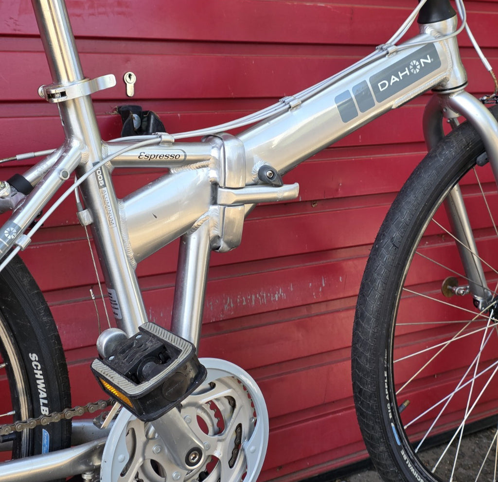 DAHON EXPRESSO FOLD UP FOLDING BIKE (42cm FRAME SIZE w/ 26" WHEELS) VG CONDITION