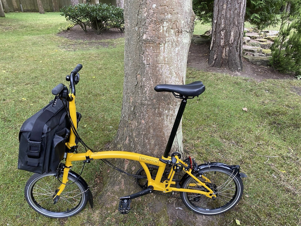 Brompton bike C-line 12-speed 2025 mid bar In bumblebee yellow