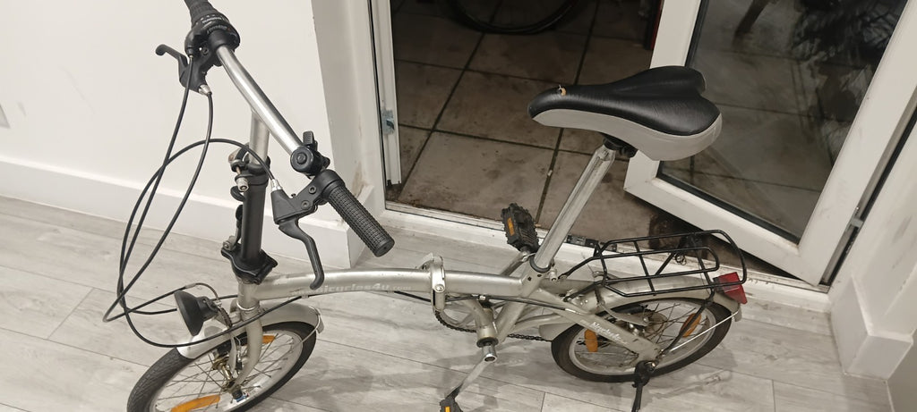 Silver Folding Bike 20in Wheels 1 Speed Rear Rack Mudguards Reflectors
