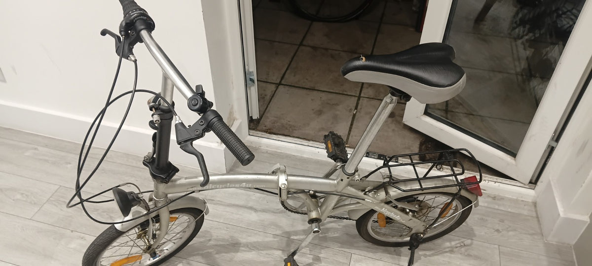 Silver Folding Bike 20in Wheels 1 Speed Rear Rack Mudguards Reflectors