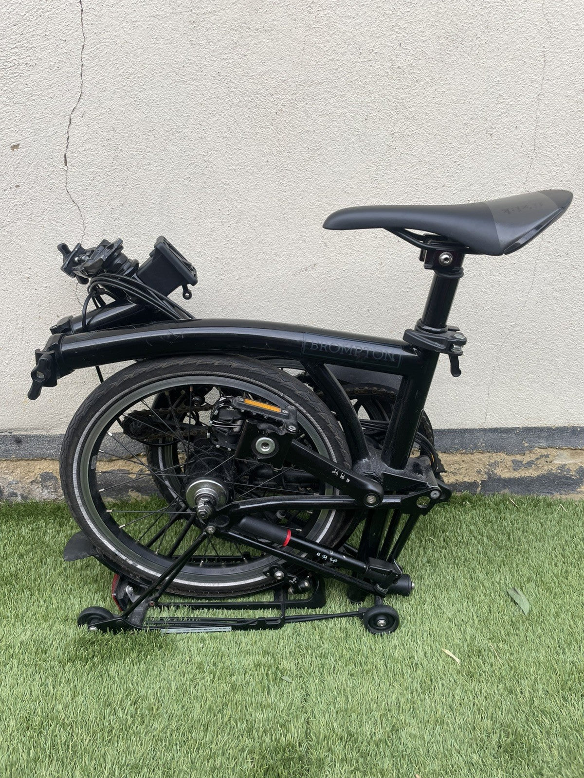 Brompton C Line M6L Black Edition Roller Rack 6‑Speed