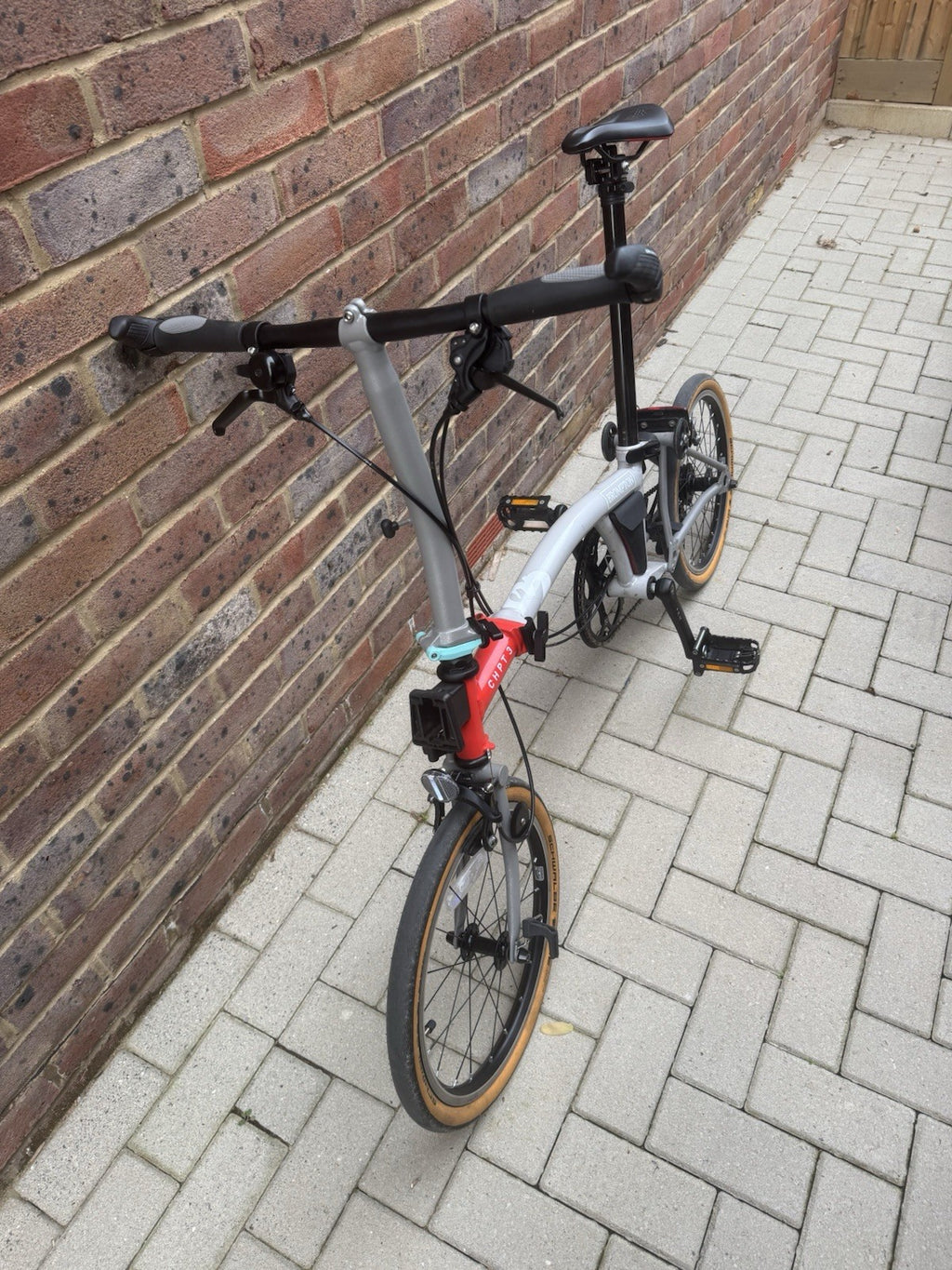 Brompton CHPT3 Folding Bike 16in M 2-Speed Derailleur Rim Brake Grey/Red