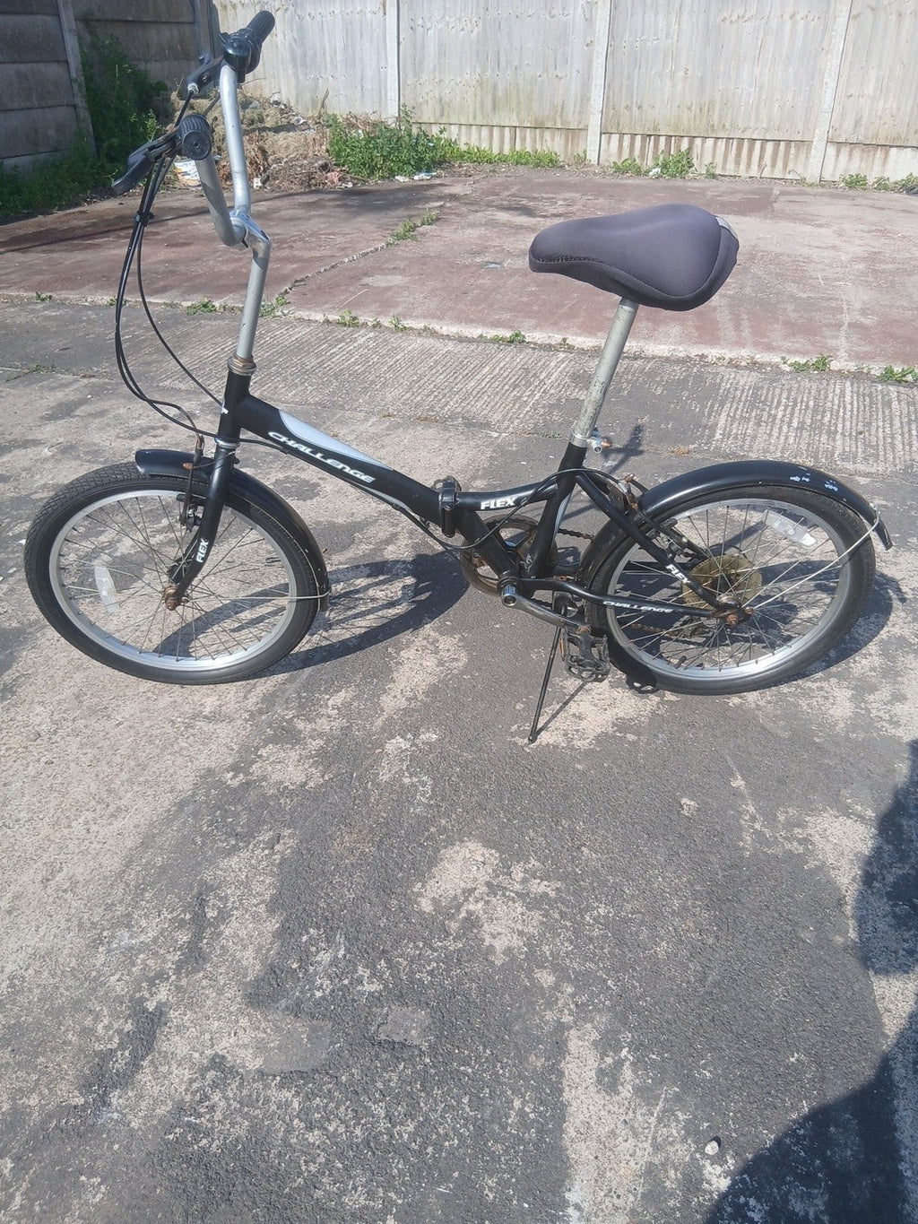 Challenge Flex Folding Bike Black, for Commuting and Camping, Rides As It Should