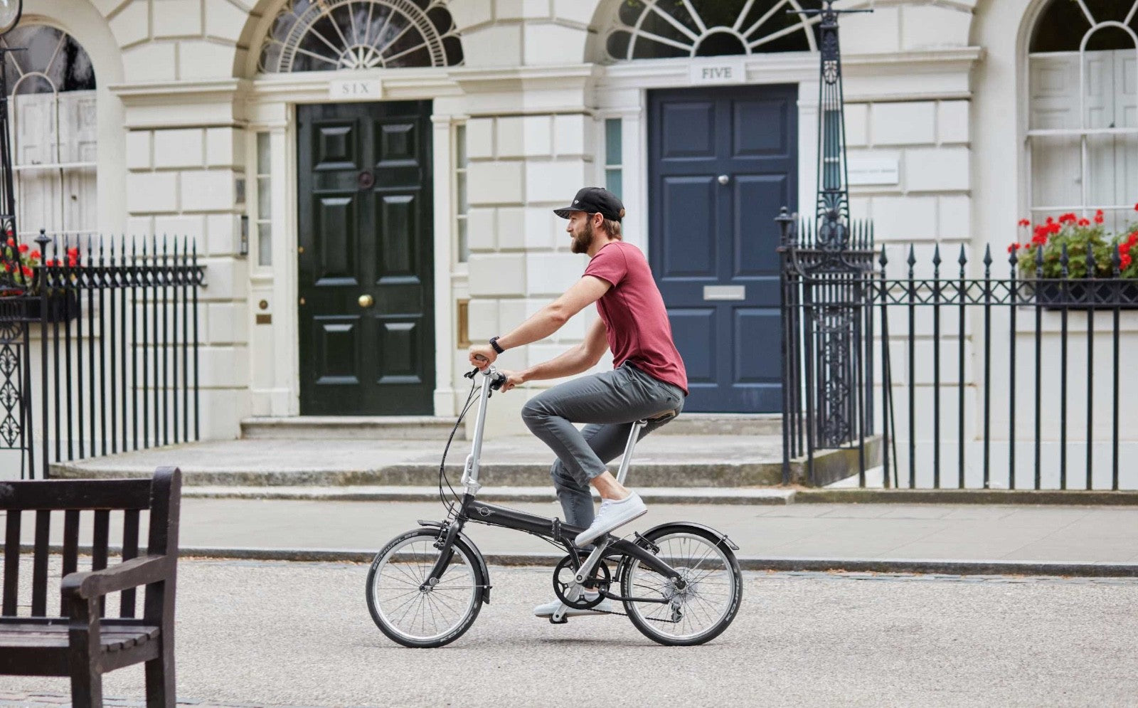 BMW MINI Folding bike lovely condition  8 gears