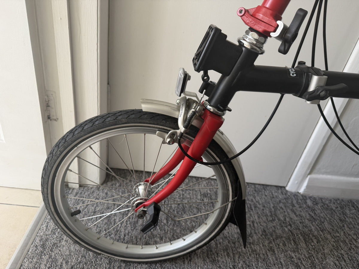 Brompton M3L (3 Speed) folding bicycle - Black/Red  (EXCELLENT CONDITION!)