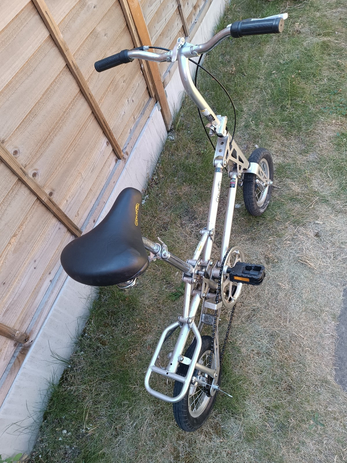 GEKKO Folding Bike 12in Wheels Single Speed Caliper Brakes Silver/Black