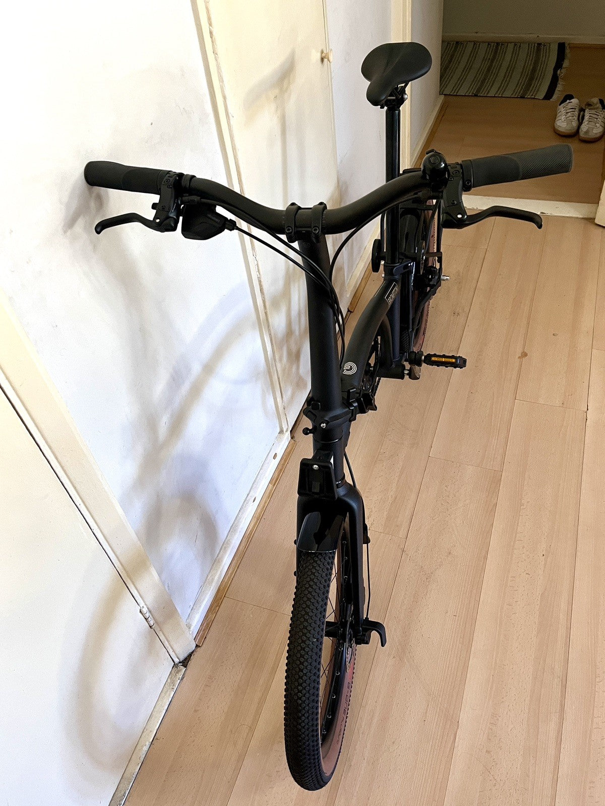 Brompton G Line 2026 with Roller Frame - 8-speed, Space Black, Medium