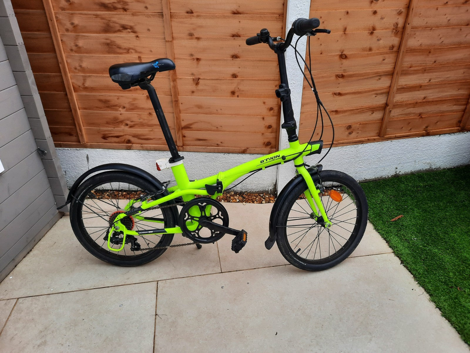 BTWIN Tilt 500 Neon Yellow 7 Speed Decathlon Folding Bike Great Condition Ch65