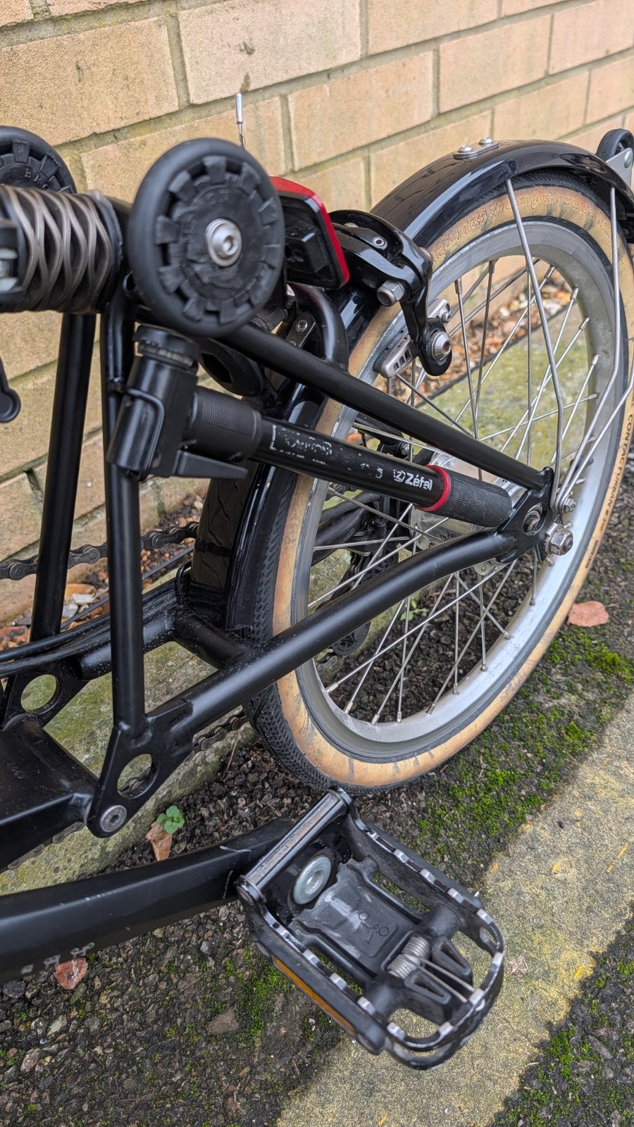 Brompton S6L - Black Edition - Brooks Saddle - Brass Upgrades -  6 Speed