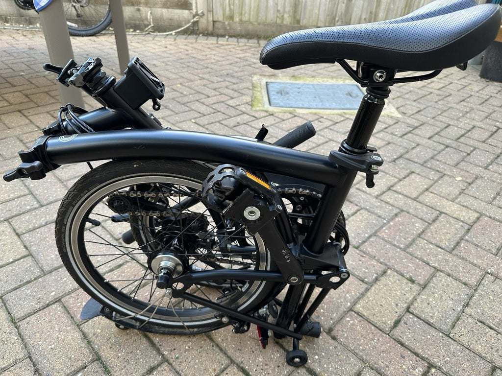 Brompton C Line Black Folding Bike 16in wheels 6 Speed flat bars long seat post