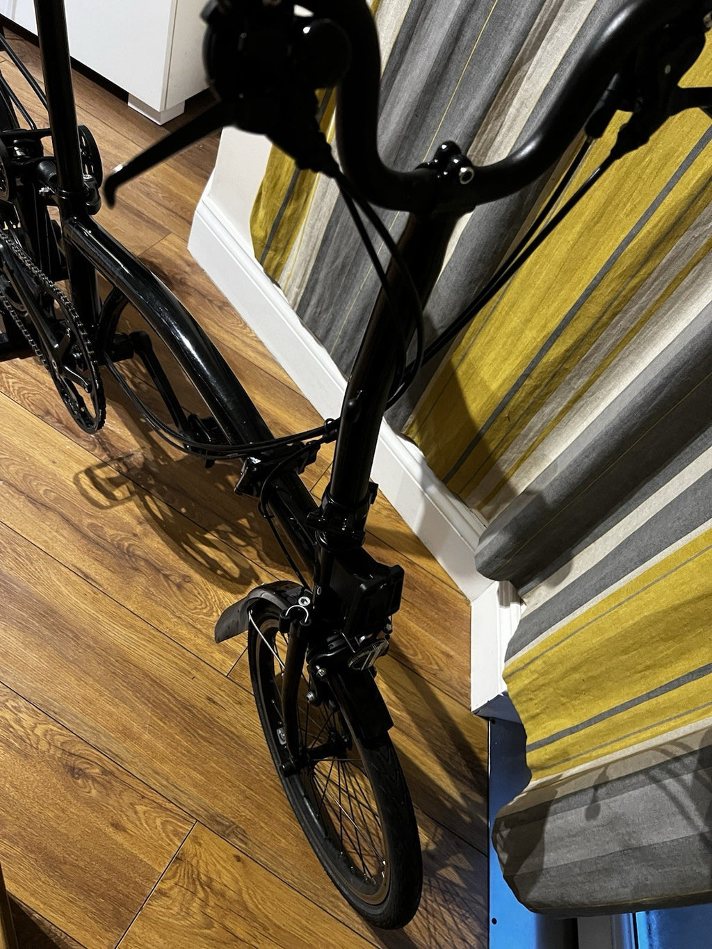 Brompton 6-Speed Black edition with panier rack and roller wheels