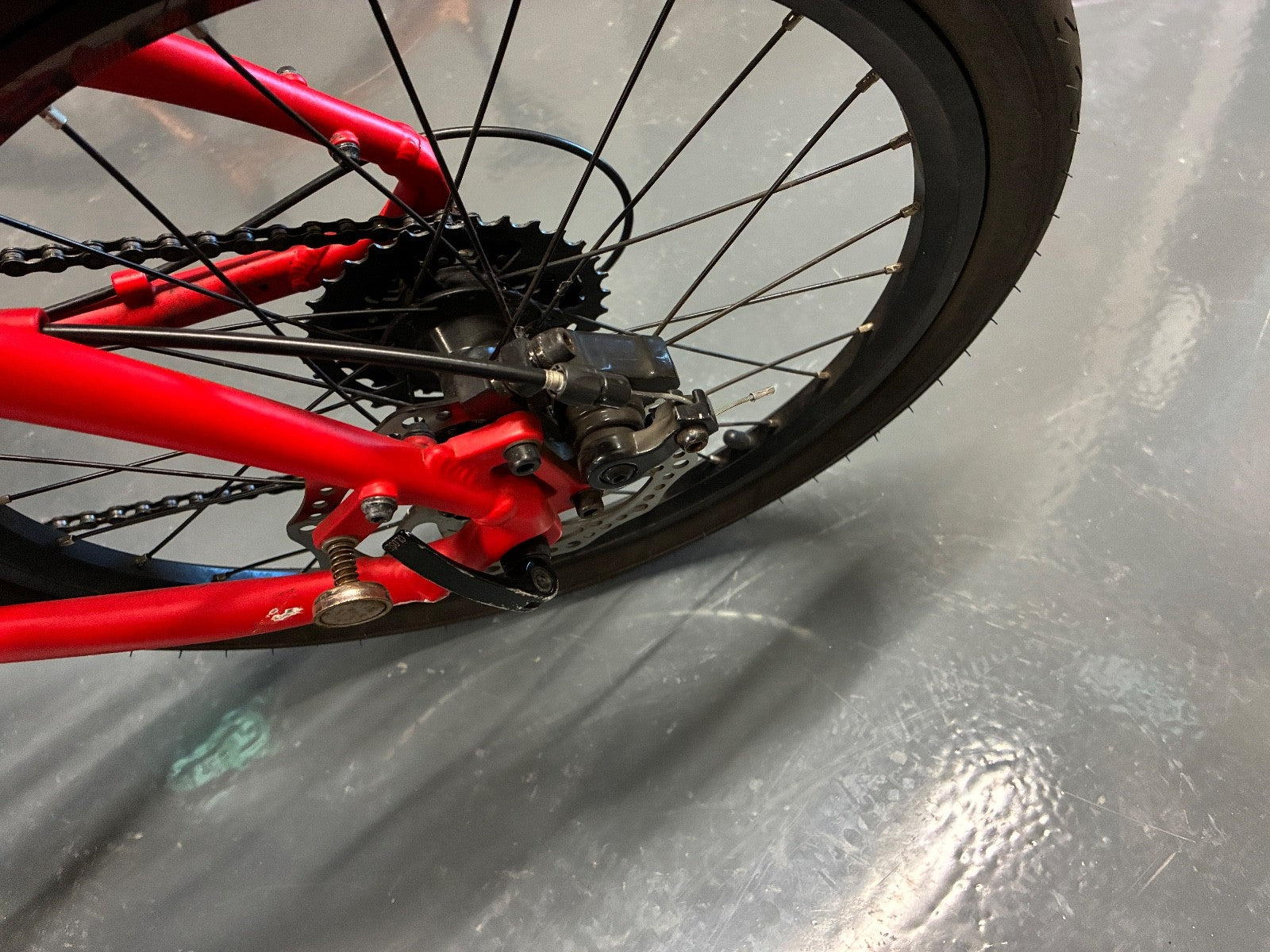 Carrera Intercity 8-Speed Folding Bike with Disc Brakes - Fair Condition
