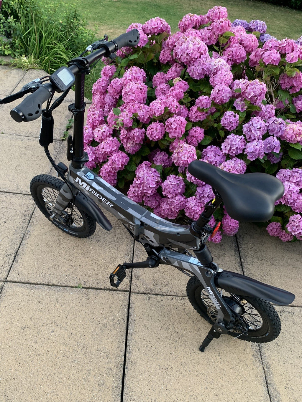 MiRider One Folding Cycle camo , 16-inch Wheels Used.