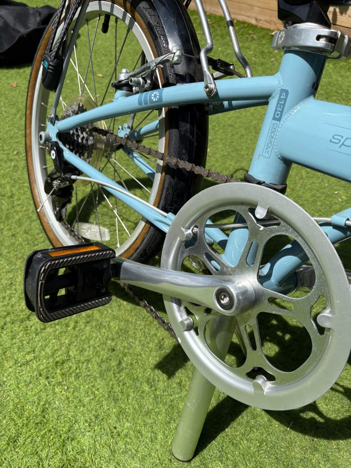 Dahon Speed 7 light blue folding bike. Very good condition