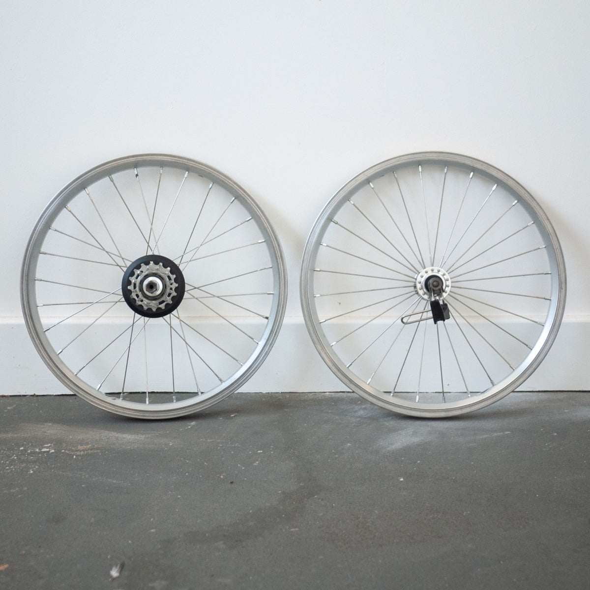 Brompton 1/2 Speed Wheelset Superlight Double Butted Silver 16" 349 E Hook
