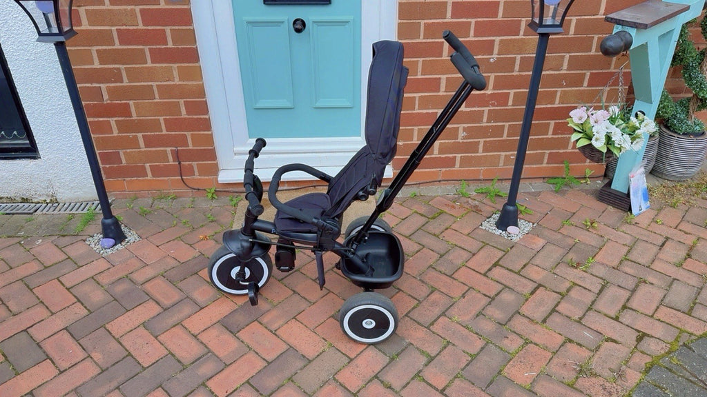 Puggle Easy Twist 6-in-1 Folding Trike with Parent Handle - Black (9M - 5Y)