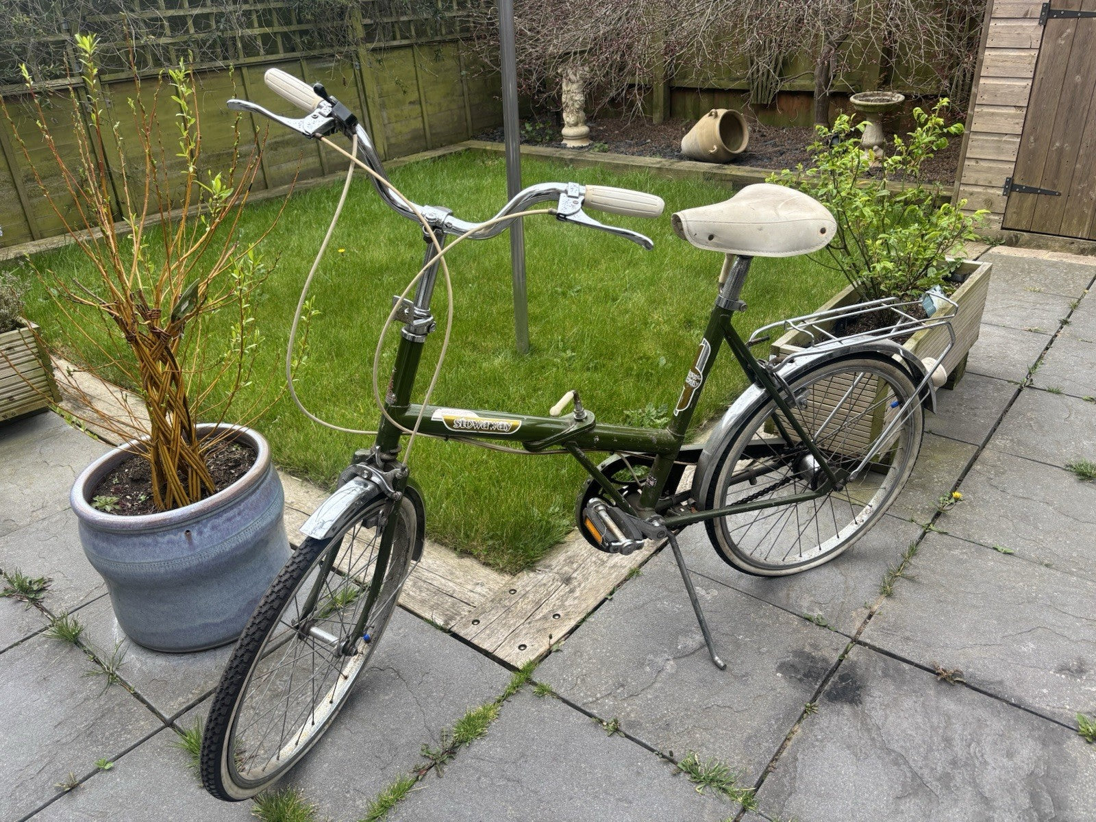 Raleigh stowaway folding bike green 1980