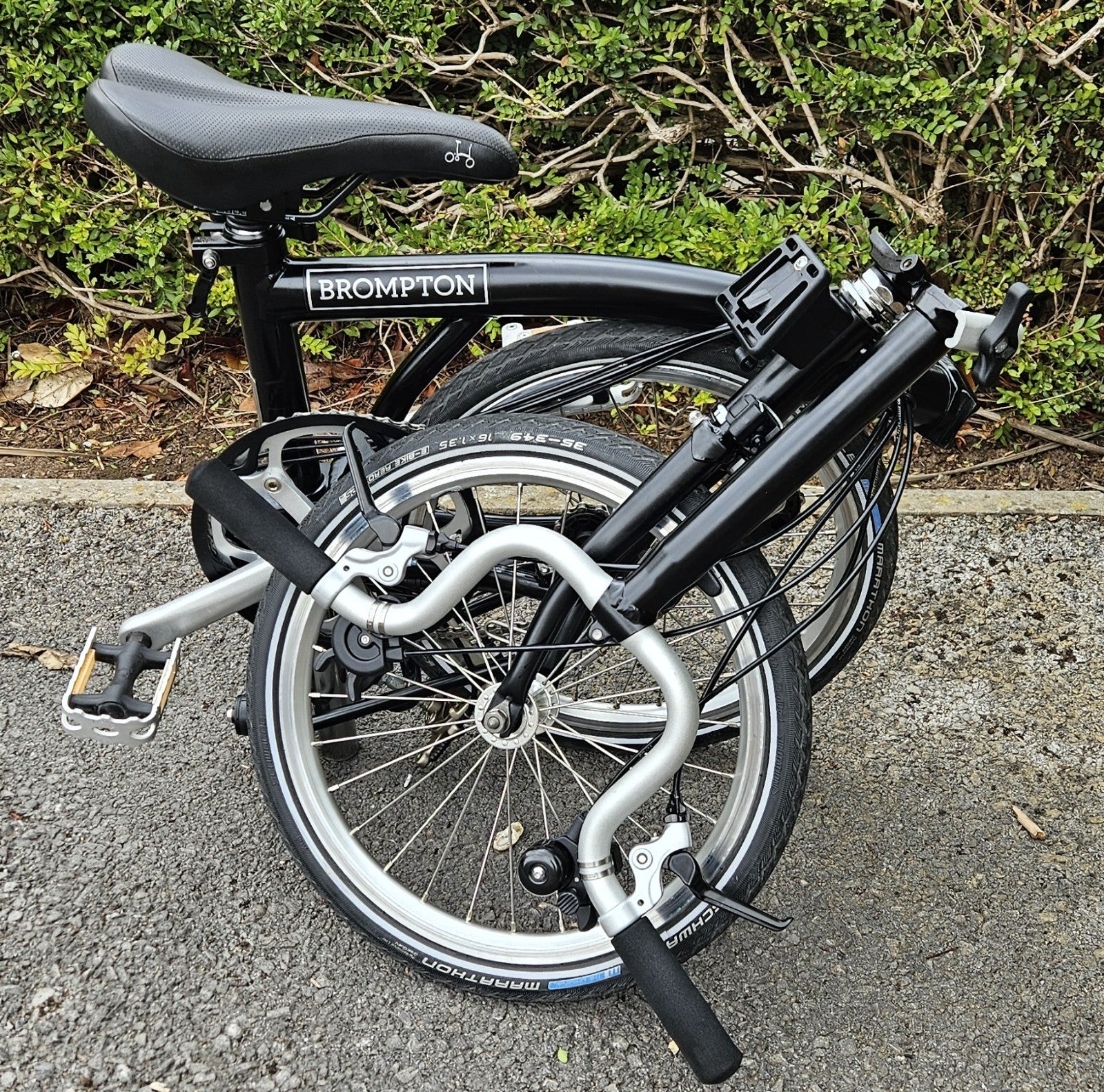 Brompton M6L Folding Bike - Black, 6 speed, includes extras