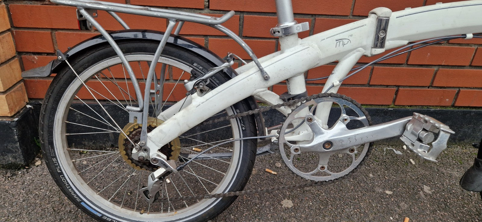 Dahon Mu P8 Foldable Bike | White | Rear Bike Rack included | 8 Speed |