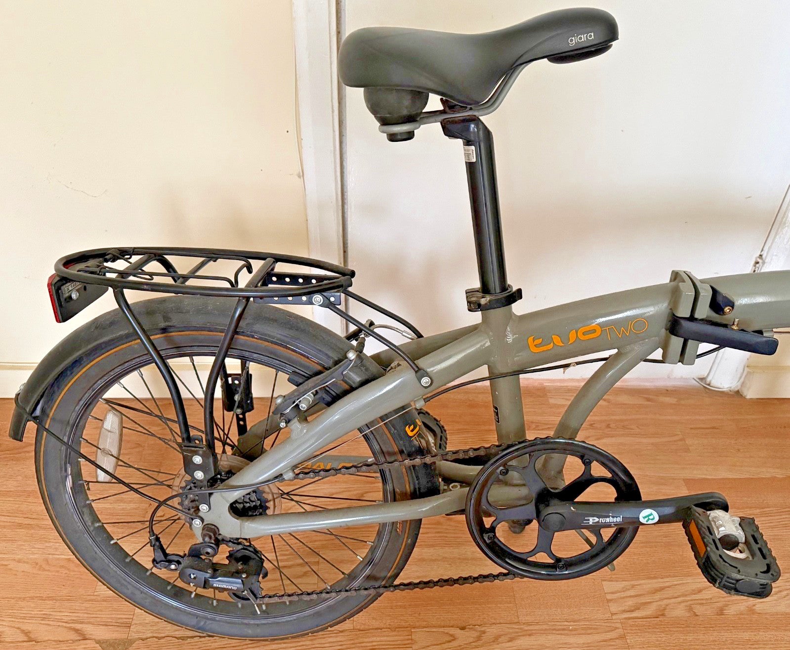 Raleigh Evo 2 Folding Bike - 7 Speed Shimano - 20" Wheels - Grey - Used