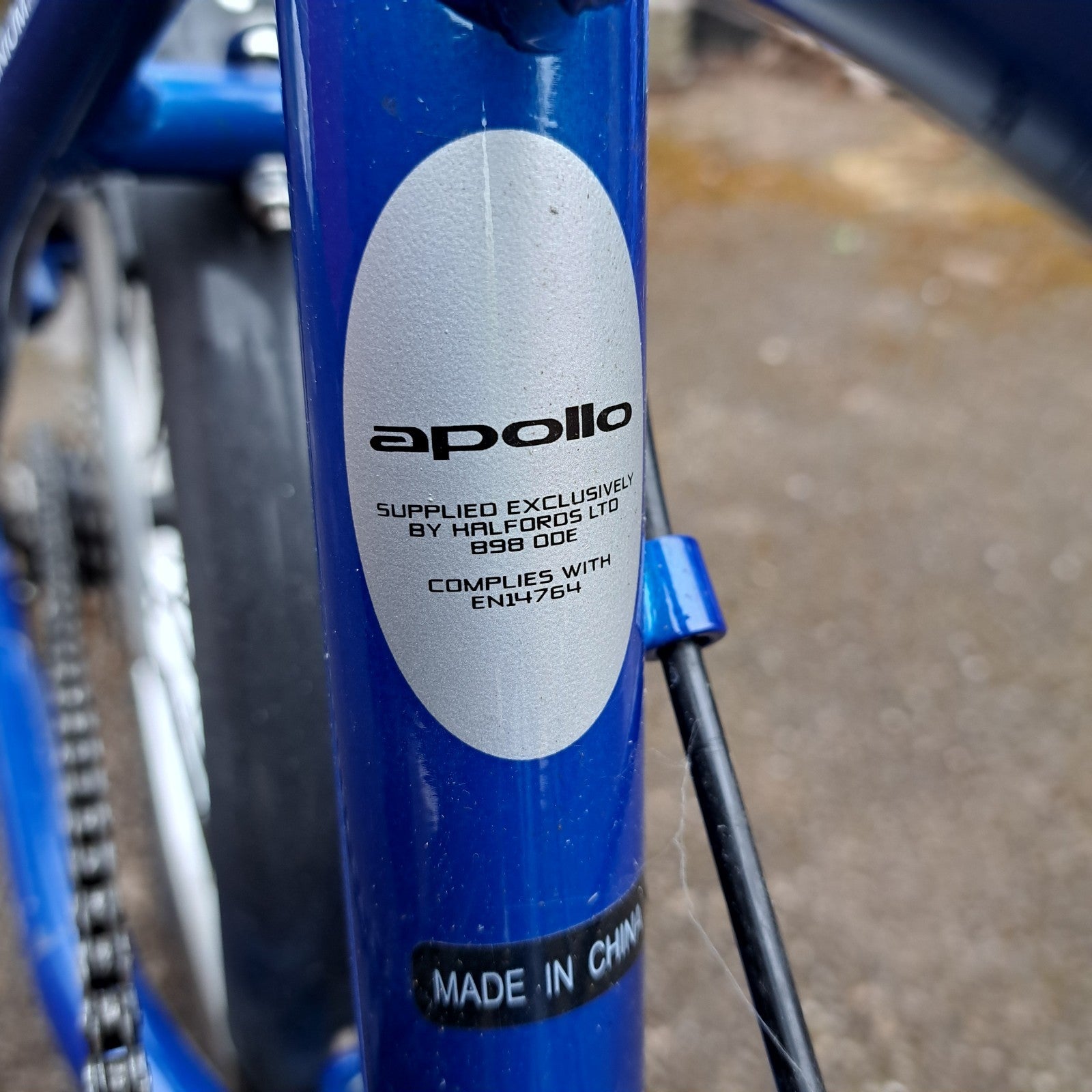 20" wheeled folding bikes for adults used Apollo Luck. commuter.