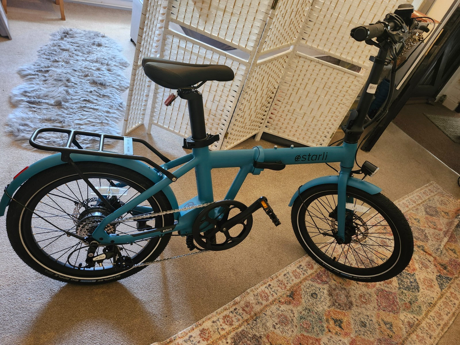Lightweight pedal assisted Folding Bike Blue Estarli E20 Pro 20 Inch